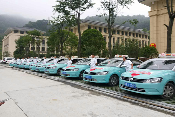 爱心送考车队.jpg?x-oss-process=style/sim